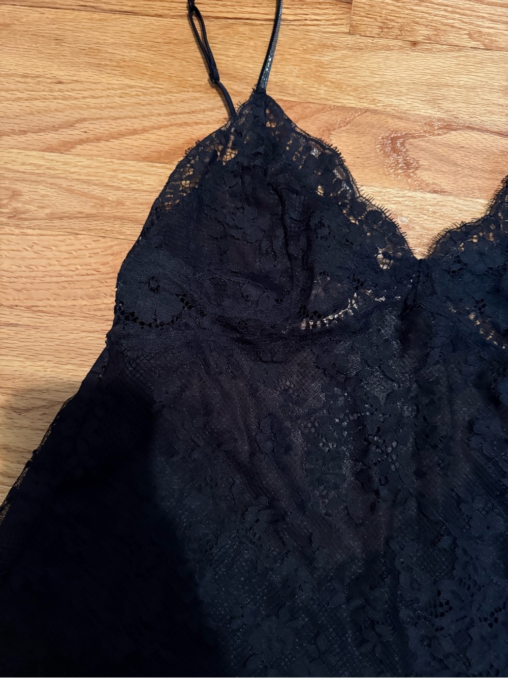 Victoria's Secret Black Lace Slip Chemise Medium with Adjustable Straps NWT - Picture 2 of 8